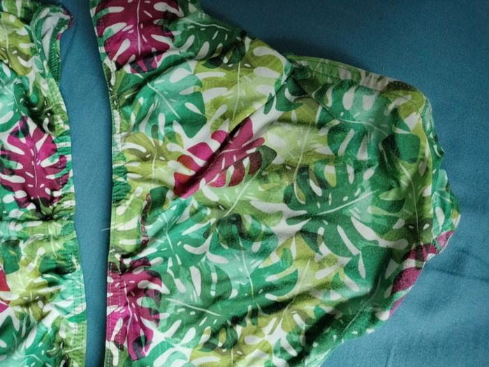 Maillot de bain 2 pièces taille 8/10ans - photo numéro 4