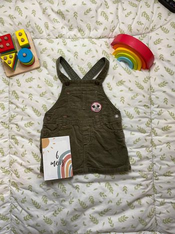 robe salopette en velours kaki 4/6 mois H&M