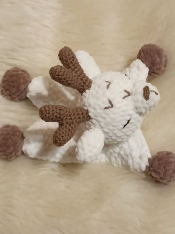 🦌 Petit doudou Cerf au crochet – Fait main avec amour 🧶✨ - photo numéro 4