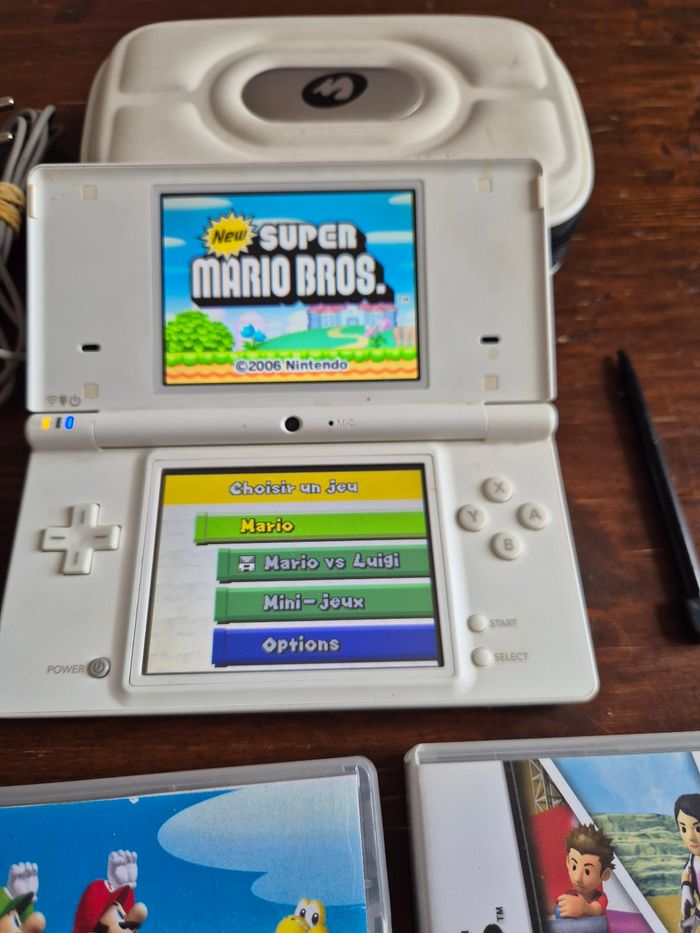 Console Nintendo dsi ds blanche et jeux - photo numéro 2