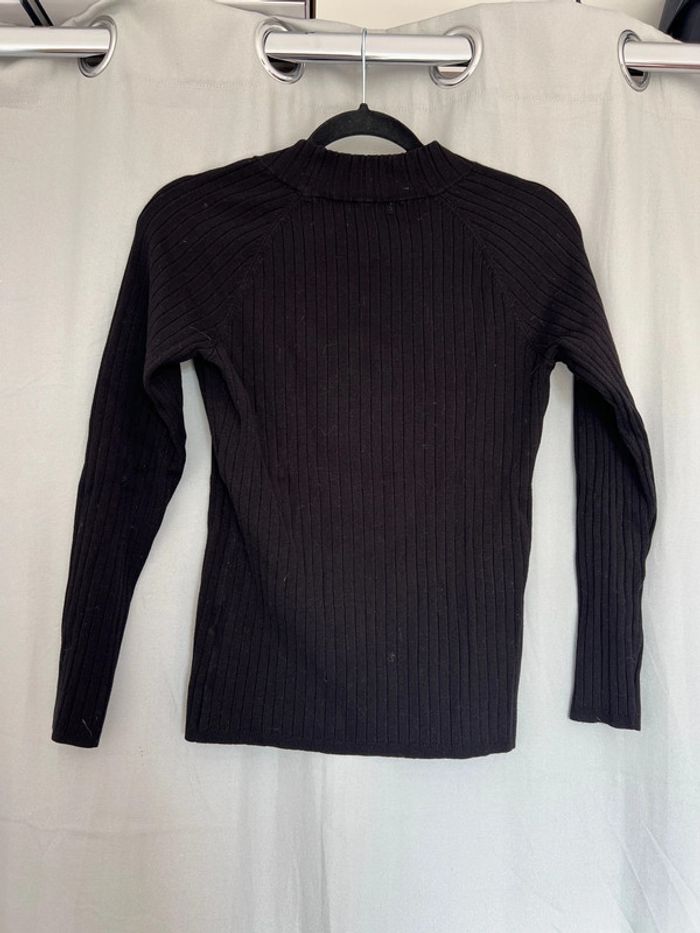 Pull noir - photo numéro 2