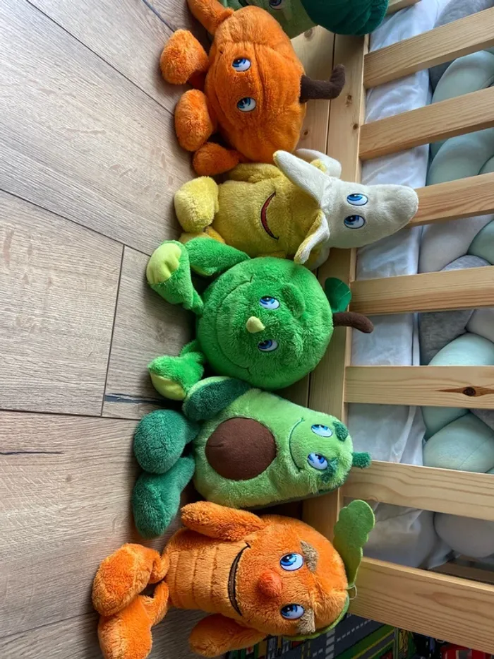 Lot de 8 peluches légumes et fruits - photo numéro 2