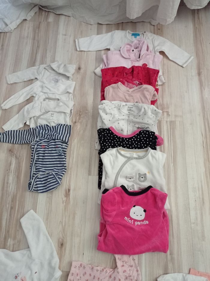 Lot 3 mois fille - photo numéro 2