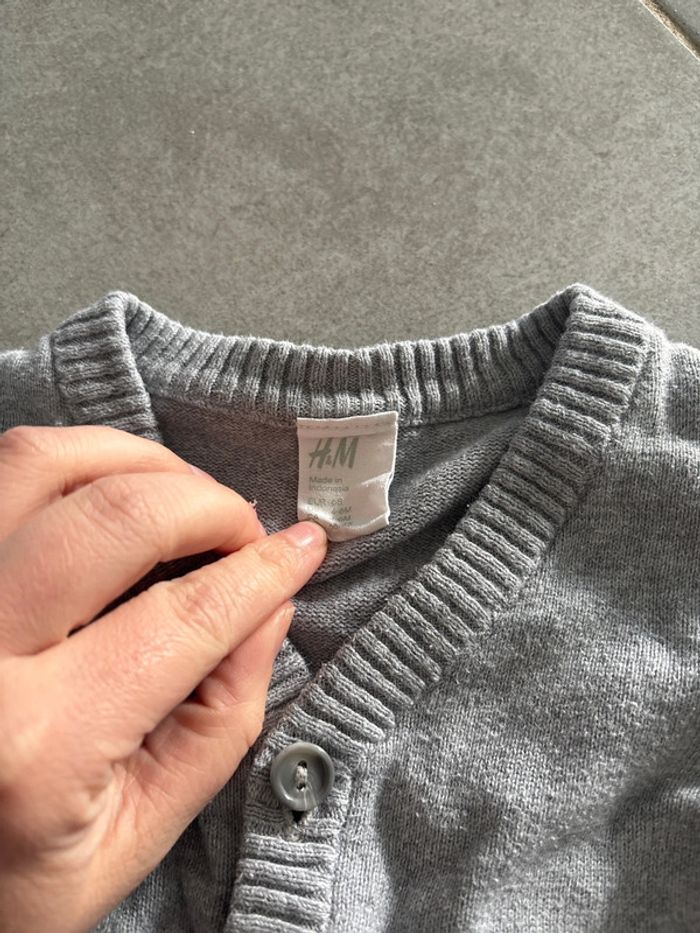 Gilet gris clair - photo numéro 2