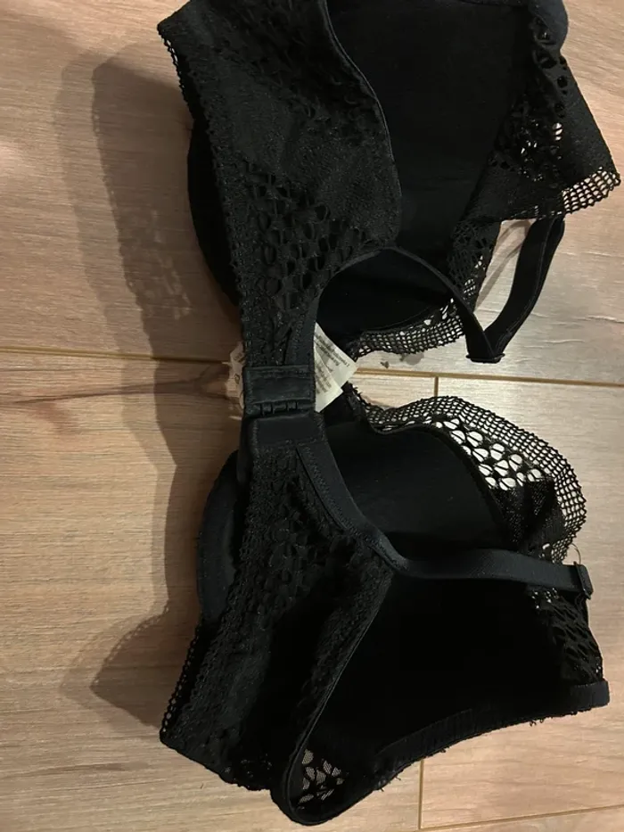 Soutien gorge - photo numéro 2