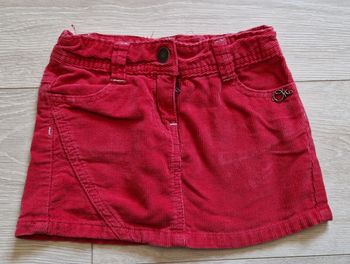 Jupe velours rouge orchestra  5 ans en très bon état