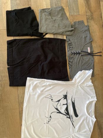 Lot de vêtements