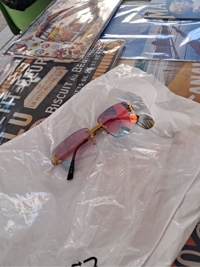 Lunette de soleil - photo numéro 9