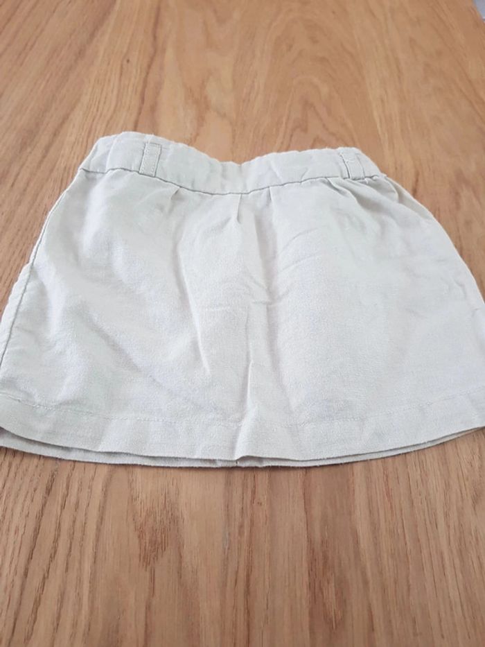 Jupe beige reflet doré taille 4 ans très bon état - photo numéro 2