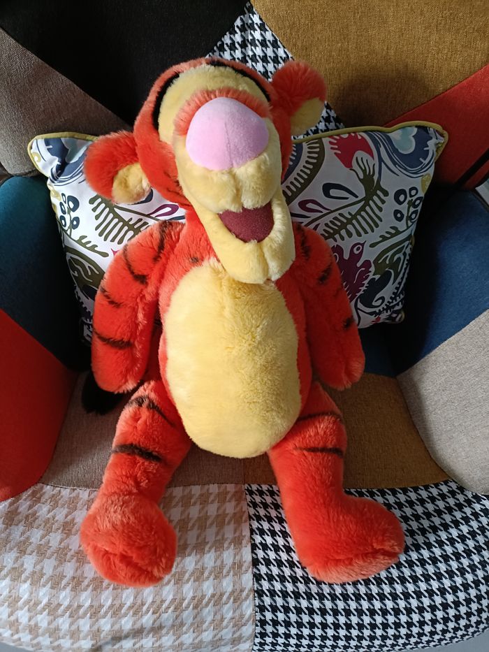 PELUCHE TIGROU DISNEY