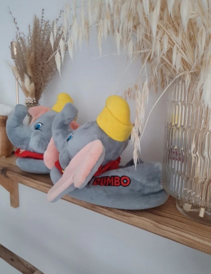 Chaussons dumbo/disney taille 29 - photo numéro 3