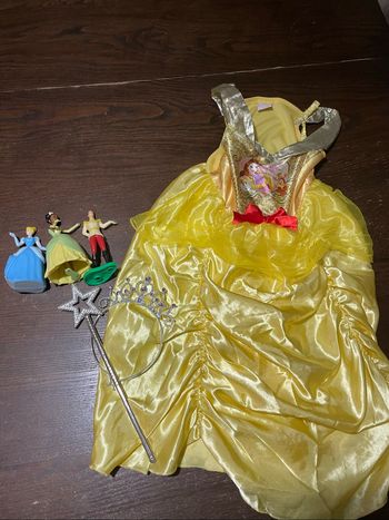 Déguisement robe princesse Disney belle