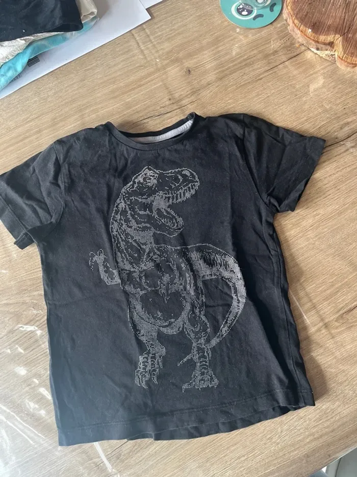 T shirt T rex 4-5ans