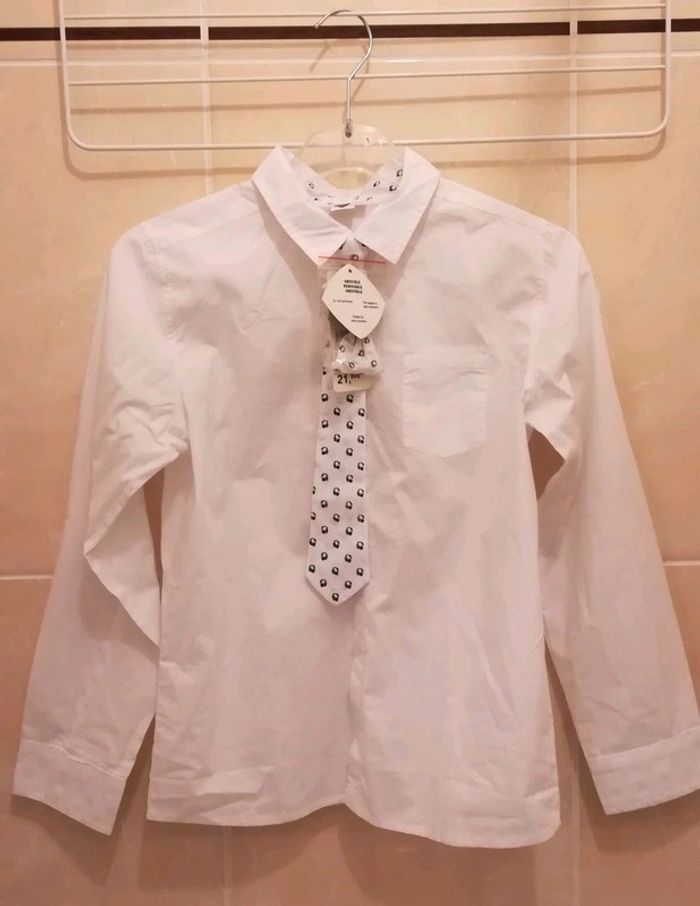 Chemise NEUVE Étiquetée T10 ans - V92B