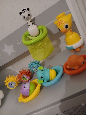 Jouet bebe pour le bain