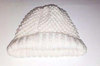 Bonnet neuf 6 / 8 ans