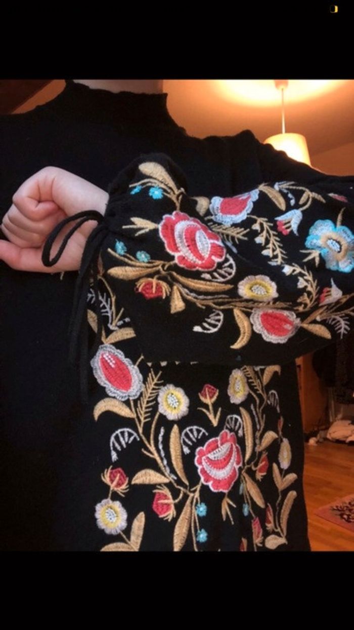 Pull à fleurs - photo numéro 4
