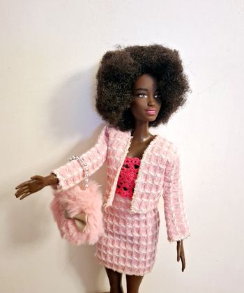 Barbie coupe afro