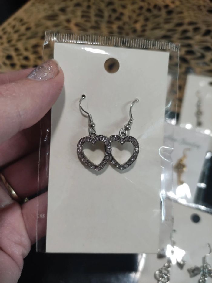 Lot de 6 bijoux neufs thème cœur et clefs - photo numéro 2