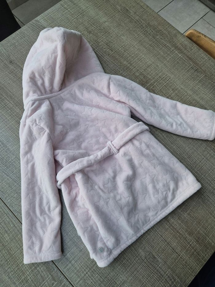 Peignoir Okaïdi 6 ans en excellent état - photo numéro 4