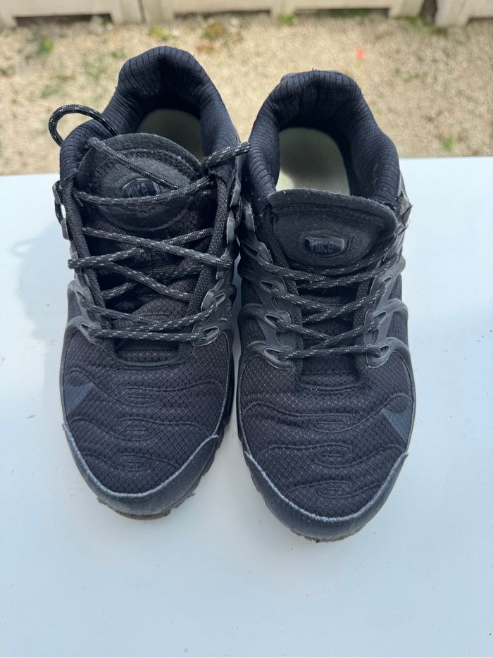Nike noir