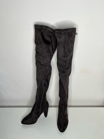 Cuissardes grises 36 talons 9 cm, matière effet daim Neuves jamais portées