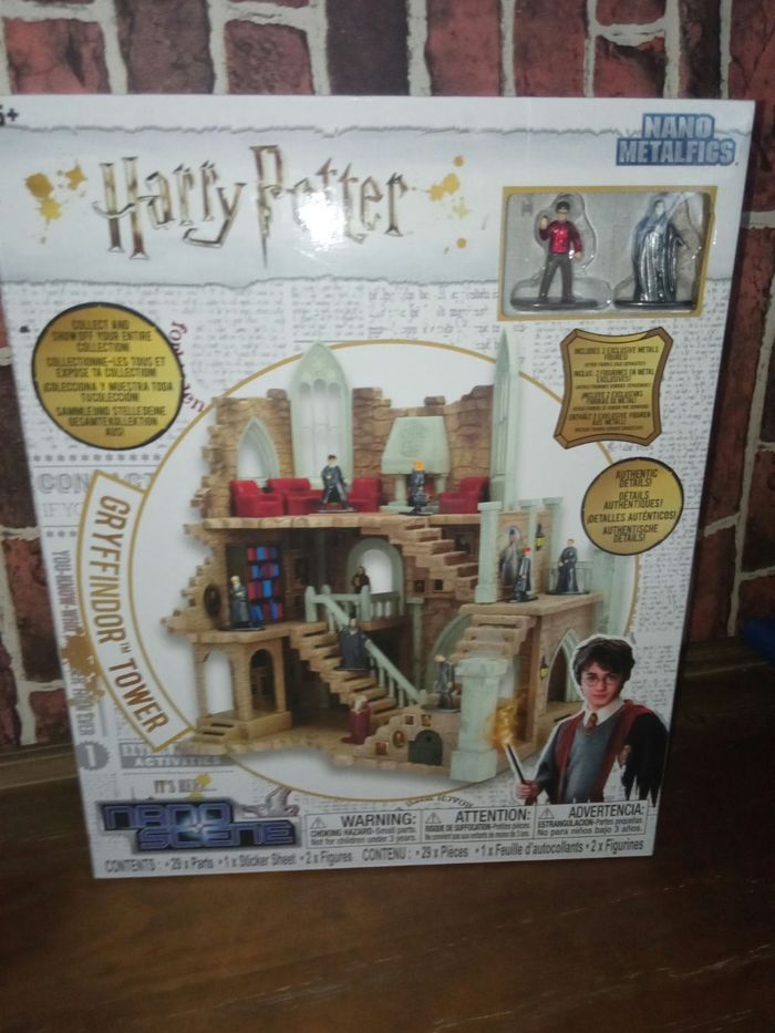 Tour de Gryffondor nano figurines métal Harry Potter