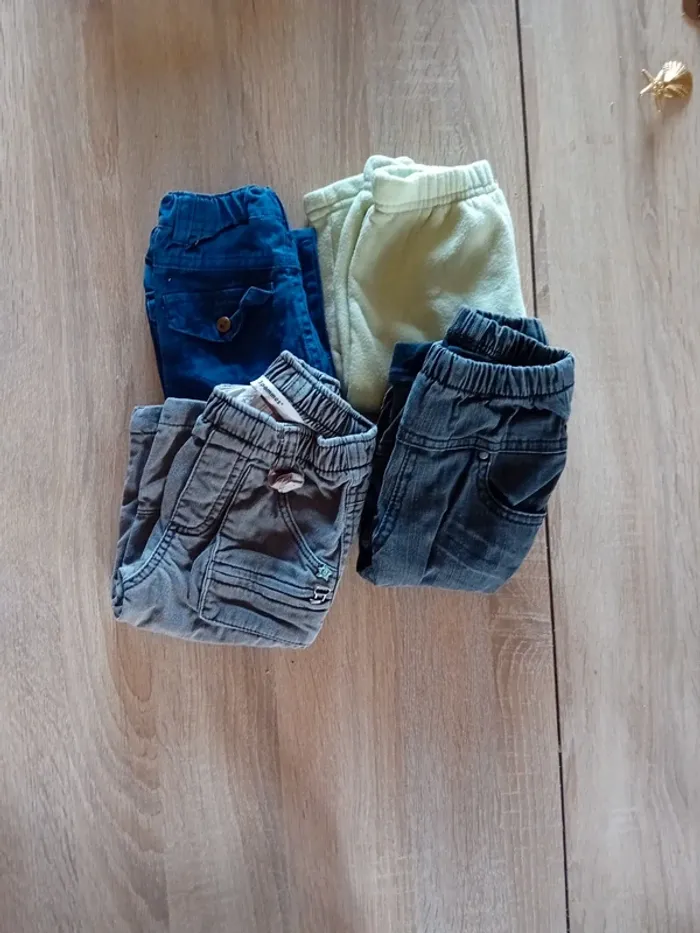 Lot 4 pantalons
