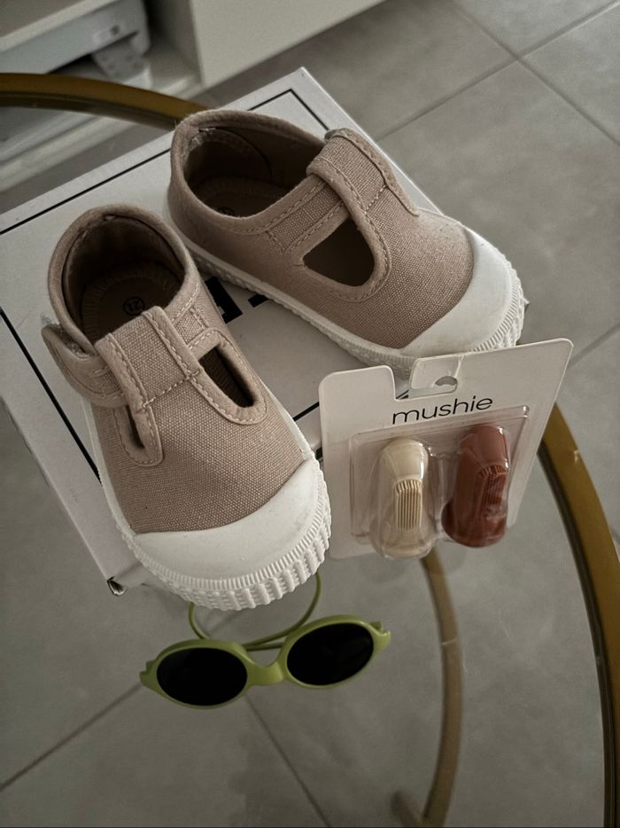 Chaussure taille 21 - photo numéro 2