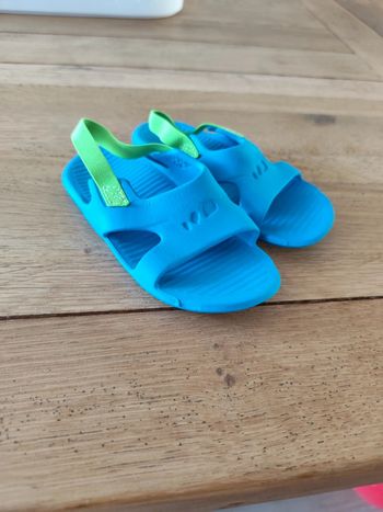 Sandales claquettes piscine plage decathlon 25/26