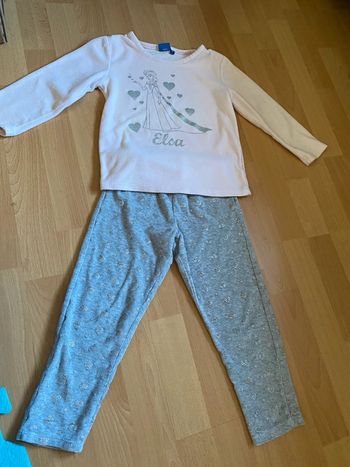 Pyjama en velours Elsa Disney Taille 5 ans
