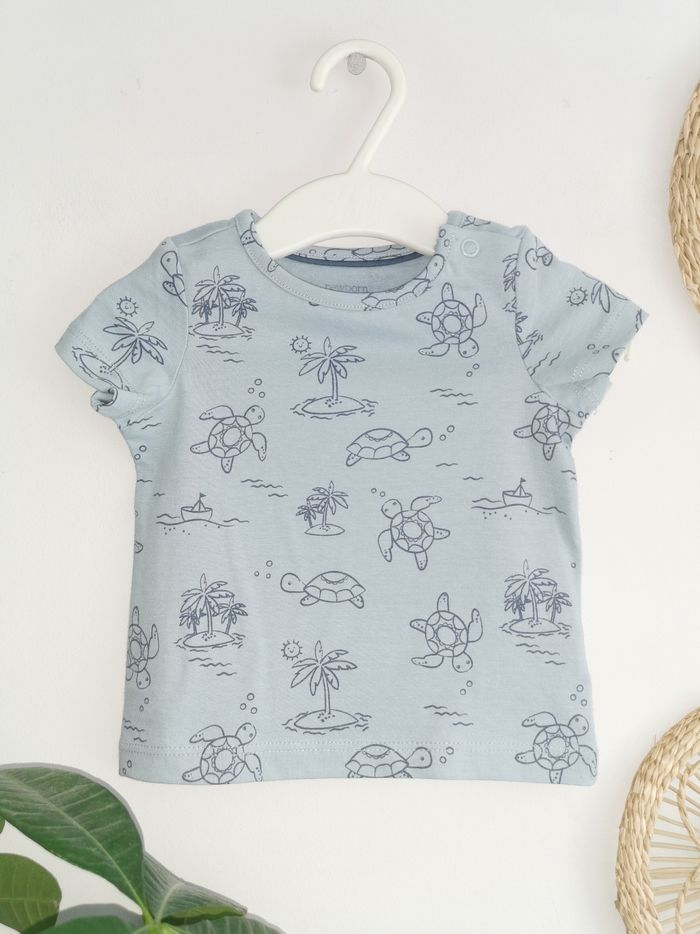 Lot de 3 Tee-shirts C&A Imprimé tortues 2/3 Mois - photo numéro 3