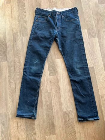 Très beau pantalon jeans skinny fit taille 12 / 13 ans