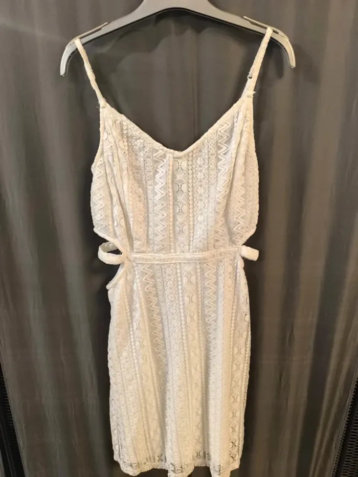 304435 robe blanc dentelle femme M jennyfer