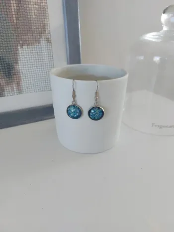 Boucles d'oreilles fantaisie fleurs bleues