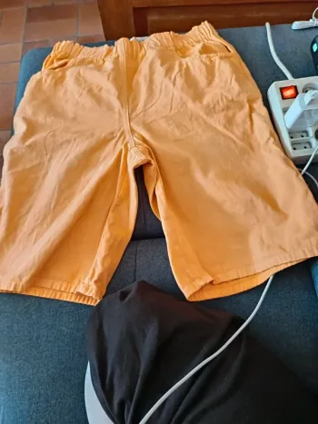 Short orange taille 40