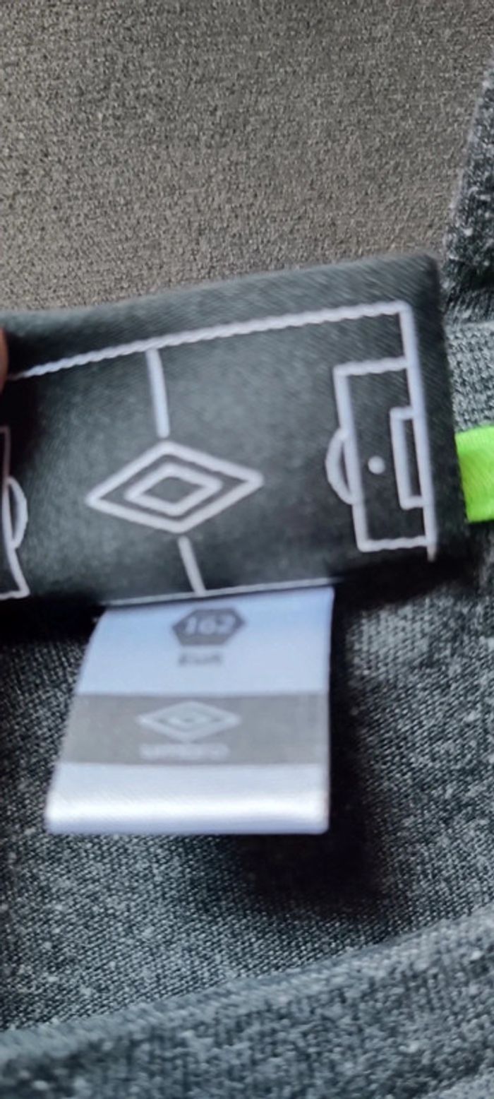 Tee-shirt Umbro 13 ans - photo numéro 3