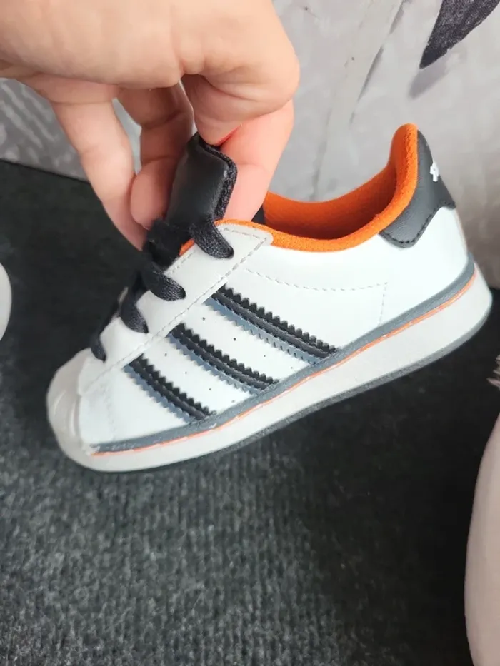 Magnifique paire de Stan smith - photo numéro 7