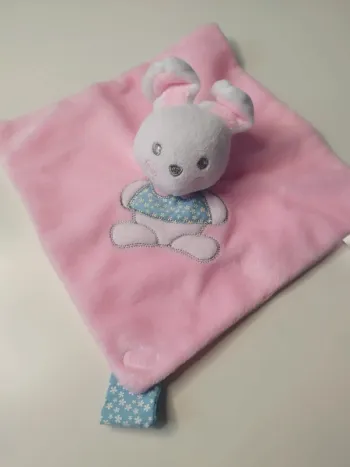 Lapin rose Cartoon Club