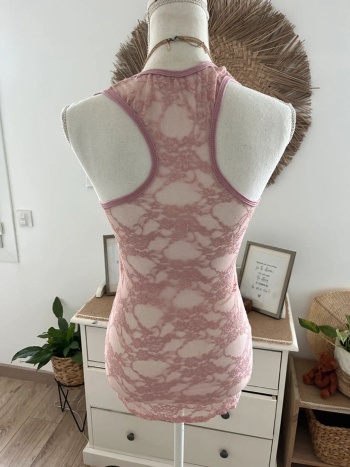 Top moulant en dentelle rose – Fabriqué en France – Taille unique jusqu’au 40 - photo numéro 4