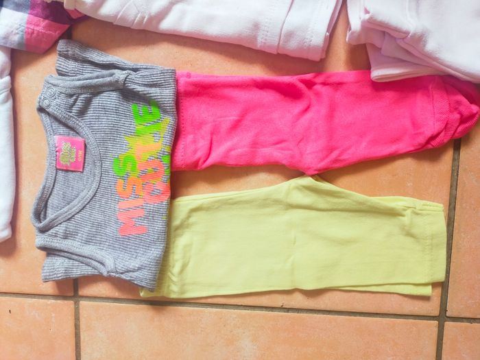 Lot de 16 vêtements taille naissance a 1 mois printemps été - photo numéro 5