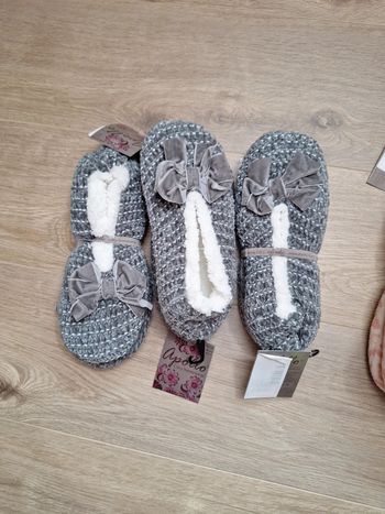 Lot de 3 paires de chaussons femme grises avec neud douces antidérapantes
