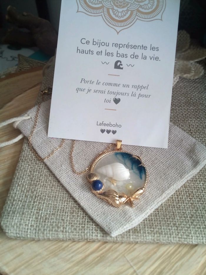 Collier vague de la vie + carte