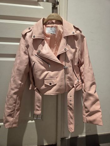 Veste en cuir rose