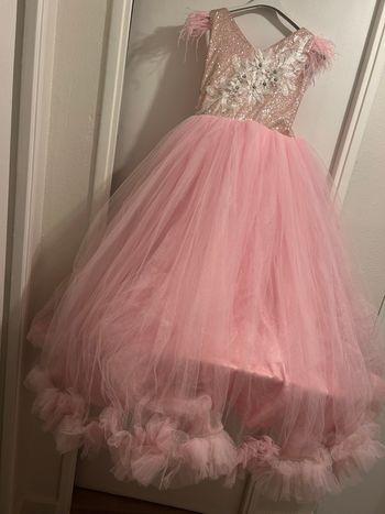 Robe fille rose princesse avec cerceau intégré 10 ans porter une fois très bonne état 