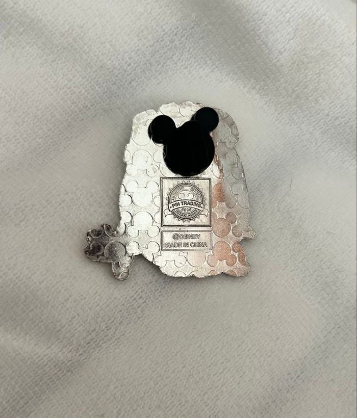 Pin’s Officiel Disneyland Paris Mickey 2014 - photo numéro 2