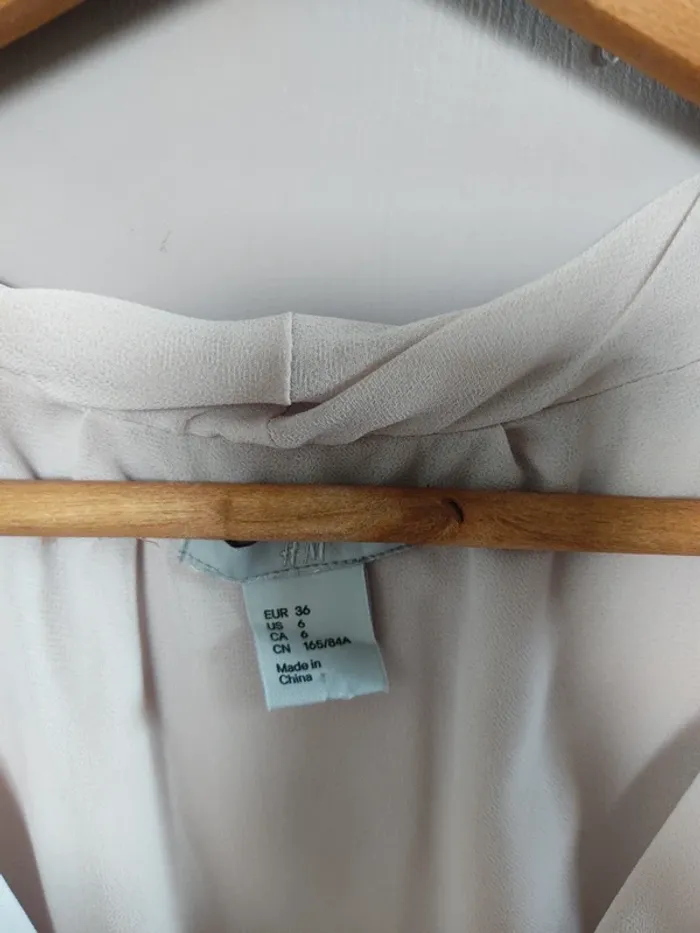 Haut sans manches femme effet soie crème H&M 36 S TBE - photo numéro 5