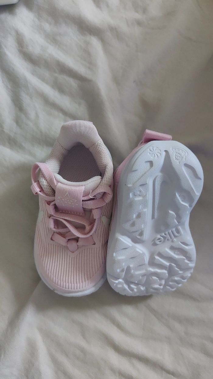 Baskets Nike bebe fille - photo numéro 3