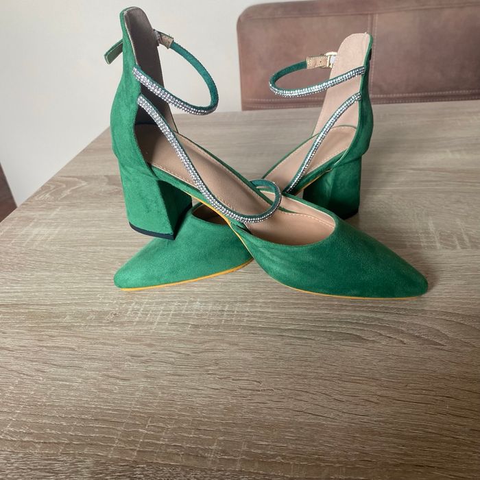 Escarpins en daim / chaussures à talons - photo numéro 2