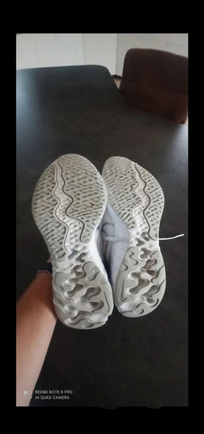 Baskets Nike renew run blanches - photo numéro 4